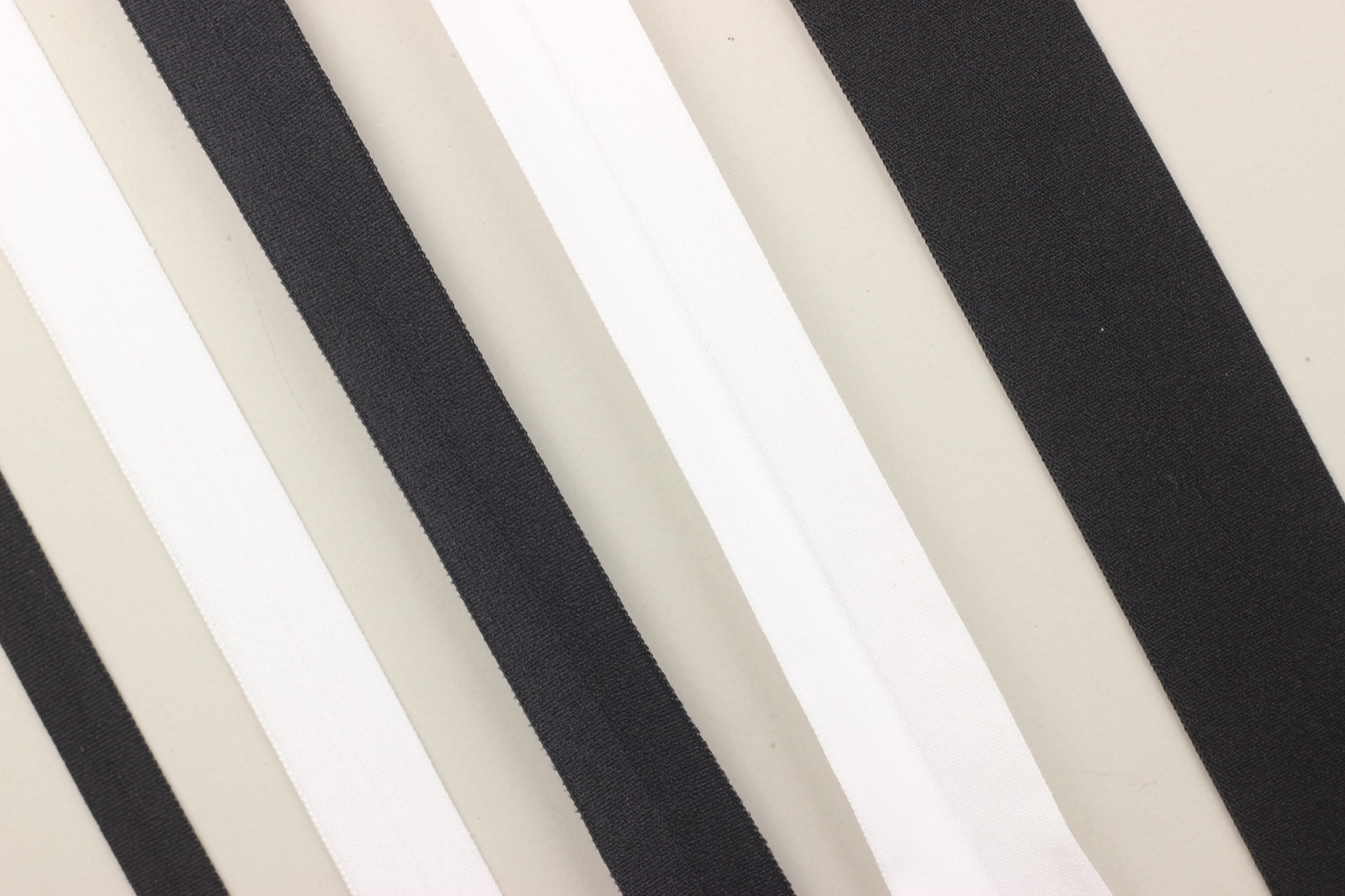 6243 | Fold Over Elastic - Application